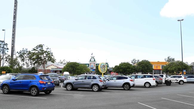 Entrance to the Dreamworld theme park on the Gold Coast. Pics Adam Head