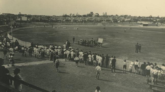 Historical picture of Henson Park.