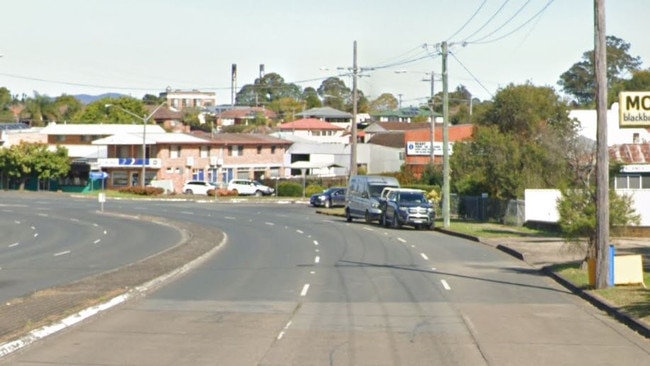 Where Victoria Street become Chatham Ave at Taree.