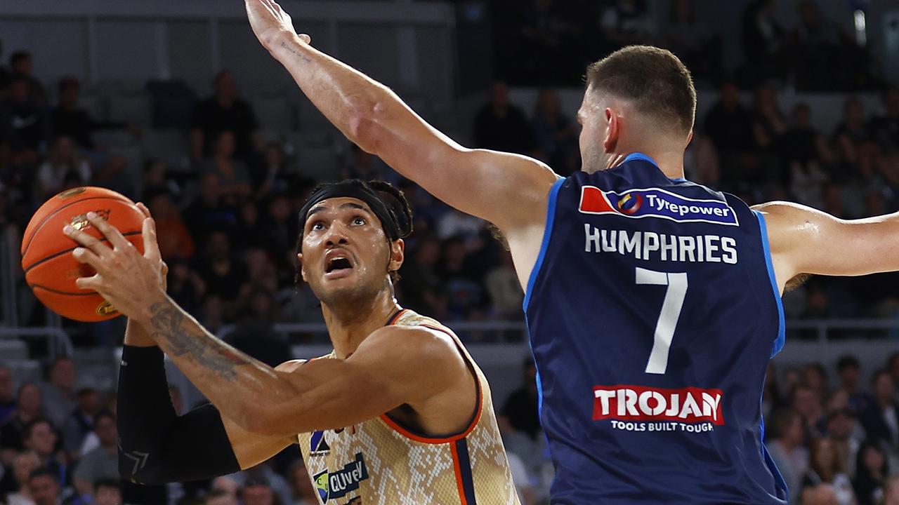 NBL Round 4: Cairns Taipans win against Melbourne United ahead of home ...