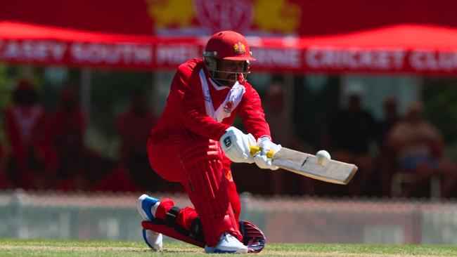 Tillakaratne Dilshan reverse-sweeps for four. Picture: C M Thomas Photography