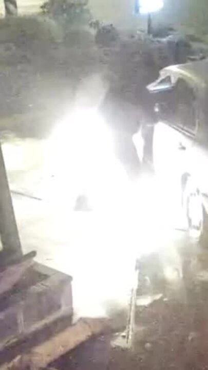 Bloke sets himself on fire during arson attack on Campbellfield restaurant