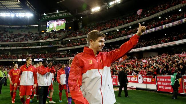 Melbourne Victory v Liverpool FC at the MCG, Melbourne 24th July 2013, Steven Gerrard applauds the crowd