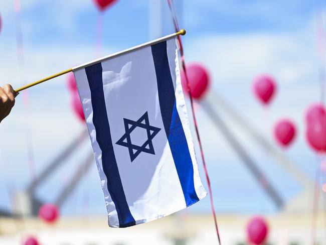 CANBERRA, AUSTRALIA, NewsWire Photos. NOVEMBER 14, 2023: Jewish Australians attend a bring them home rally at Parliament House in Canberra. Picture: NCA NewsWire / Martin Ollman