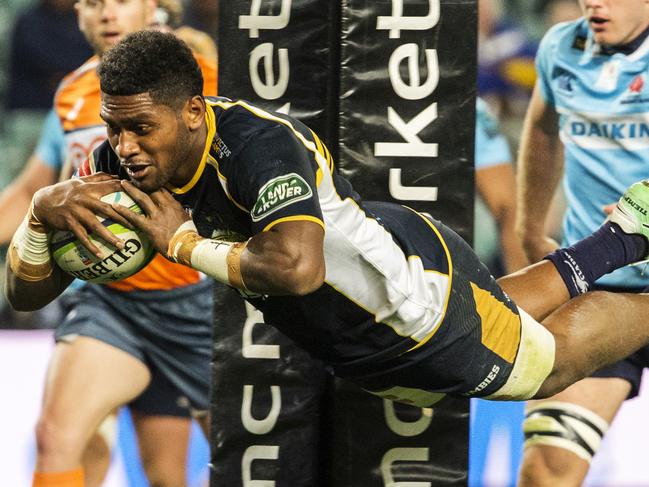 SYDNEY, AUSTRALIA - JULY 14:  Isi Naisarani of the Brumbies scores a try during  the round 19 Super Rugby match between the Waratahs and the Brumbies at Allianz Stadium on July 14, 2018 in Sydney, Australia. (Photo by Jenny Evans/Getty Images)