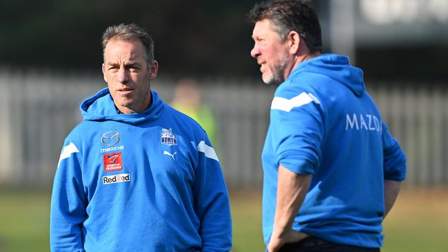 Alastair Clarkson and Brett Ratten. Picture: Steve Bell/Getty Images