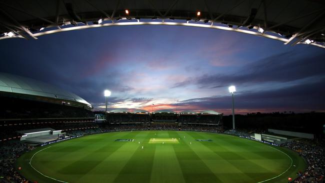 ADELAIDE, AUSTRALIA – DECEMBER 05: A general view at sunset during day four of the Second Test match during the 2017/18 Ashes Series between Australia and England at Adelaide Oval on December 5, 2017 in Adelaide, Australia. (Photo by Cameron Spencer/Getty Images)