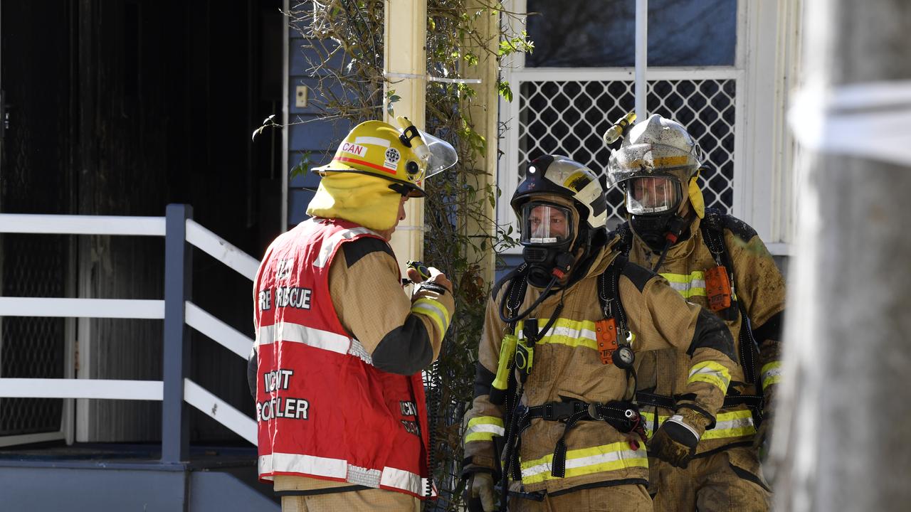 Crews extinguish blaze at Rangeville property