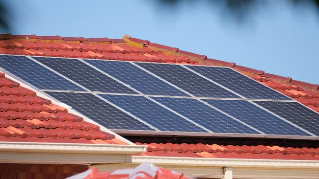 Rooftop solar outputs set new records for the March quarter in Victoria, NSW and South Australia. Picture: NCA NewsWire / Luis Enrique Ascui