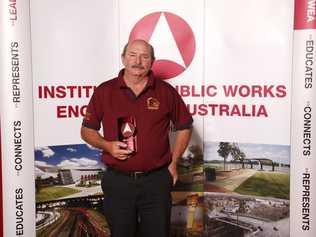 Winner of the IPWEA Leadership Award, Harry Wilson.