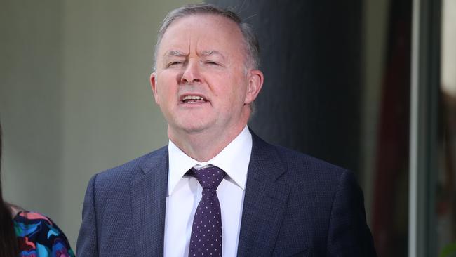 Anthony Albanese has called on Scott Morrison to ensure the historical rape claims against a cabinet minister are properly investigated. Picture: Annette Dew