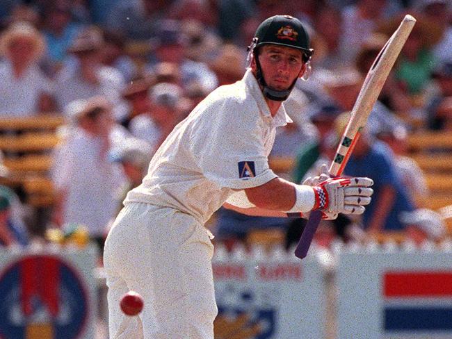 Cricketer Matthew Elliott batting.Cricket - Australia vs South Africa second day of Third Test match in Adelaide 31 Jan 1998. a/ct