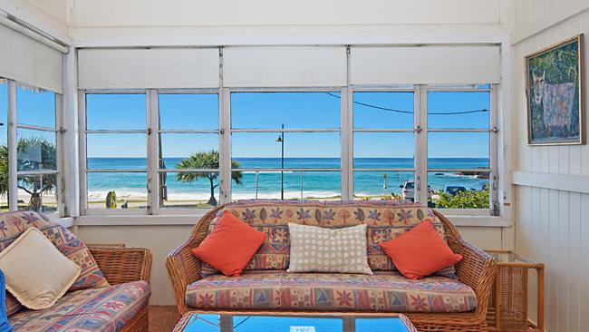 One of the last remaining beach shacks at Currumbin on the market after ...