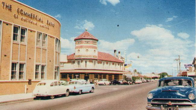 Surfers Paradise Hotel circa the 1950s. Supplied photo.