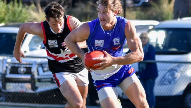 Belo on the go for East Ringwood. Picture: Field of View Sports Photography