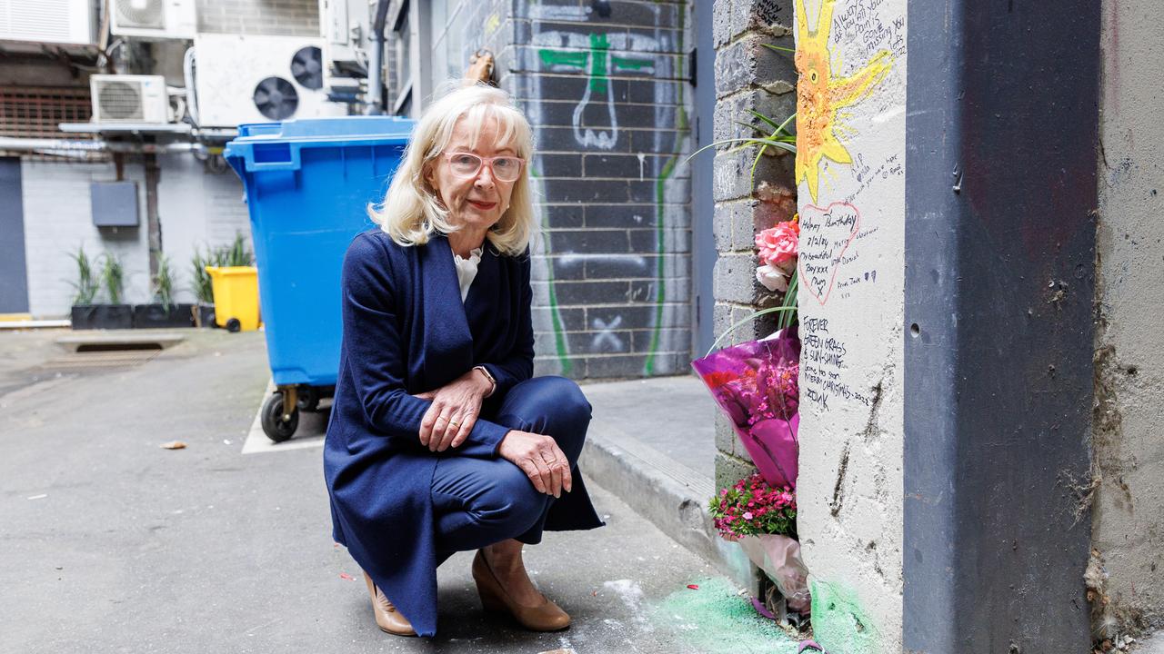 Katrina Korver lays flowers in Rainbow Alley where her son Danial died of a herion overdose in 2022. Picture NCA NewsWire / Aaron Francis