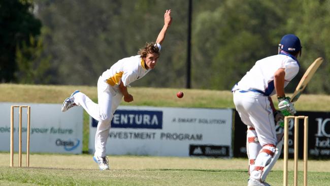 Gold Coast Cup Cricket match between Southport-Labrador and Surfers Paradise, held at Sir Bruce Small Oval, Benowa. Photo of bowler Josh Reid.