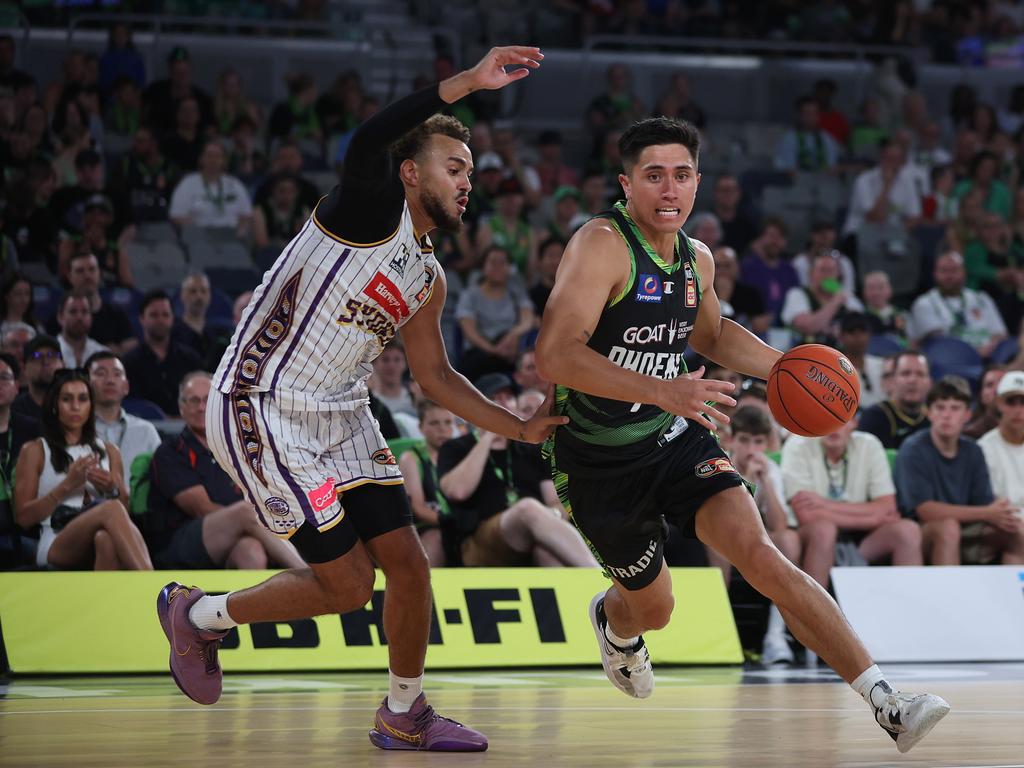 Reuben Te Rangi of the Phoenix drives to the basket during the round 20 NBL match between South East Melbourne Phoenix and Sydney Kings at John Cain Arena on February 17, 2024 in Melbourne, Australia. (Photo by Daniel Pockett/Getty Images)