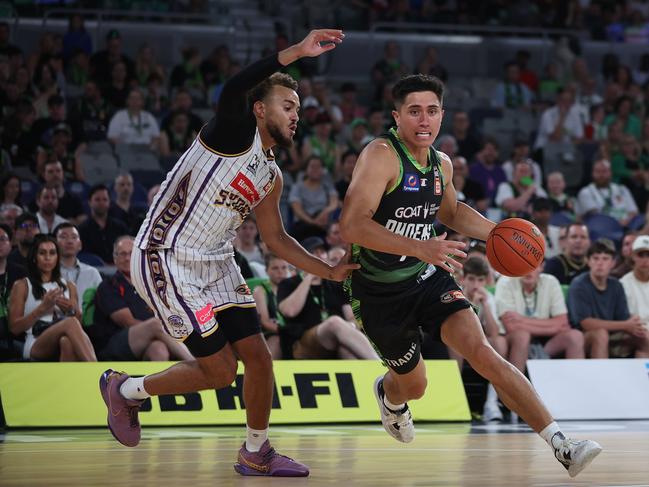 Reuben Te Rangi of the Phoenix drives to the basket during the round 20 NBL match between South East Melbourne Phoenix and Sydney Kings at John Cain Arena on February 17, 2024 in Melbourne, Australia. (Photo by Daniel Pockett/Getty Images)