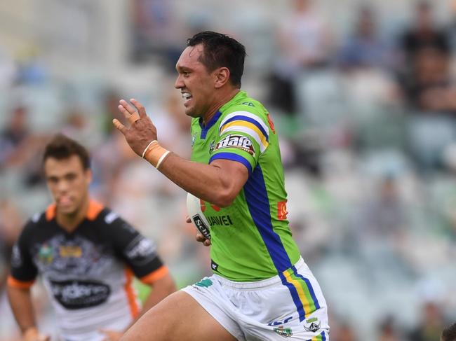 Jordan Rapana of the Raiders runs to score a try during the Round 3 NRL match between the Canberra Raiders and the Wests Tigers at GIO Stadium in Canberra, Sunday, March 19, 2017. (AAP Image/Lukas Coch) NO ARCHIVING, EDITORIAL USE ONLY