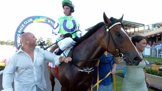 Flower with racehorse Snitzel.