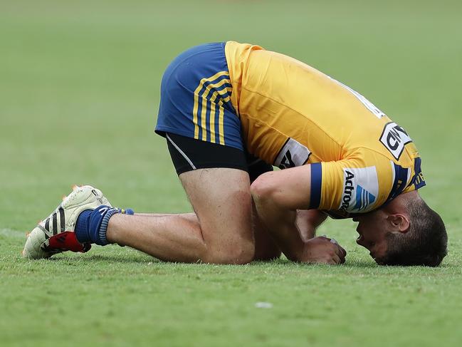 PERTH, AUSTRALIA - FEBRUARY 15:  Mitch Moses of the Eels reacts after losing the first semi final against the Dragons during Day 2 of the 2020 NRL Nines at HBF Stadium on February 15, 2020 in Perth, Australia. (Photo by Will Russell/Getty Images)