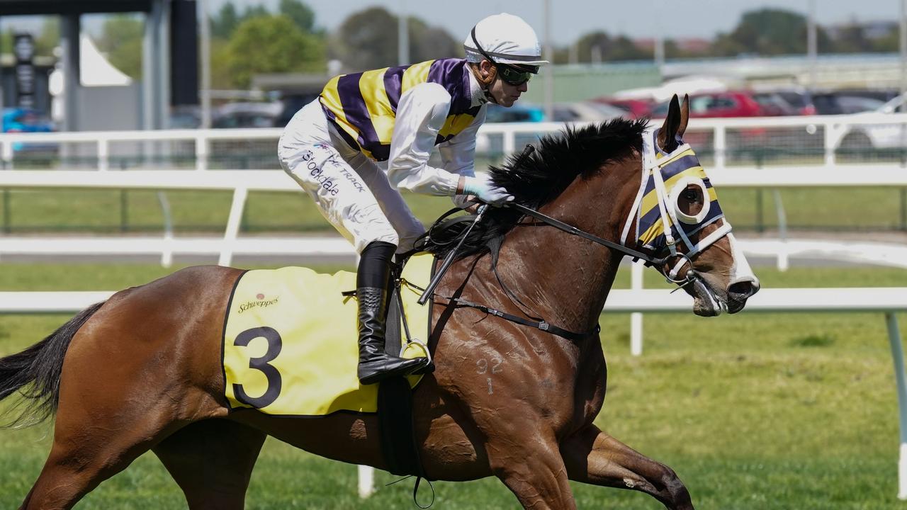 Femminile chasing Derby double in new colours