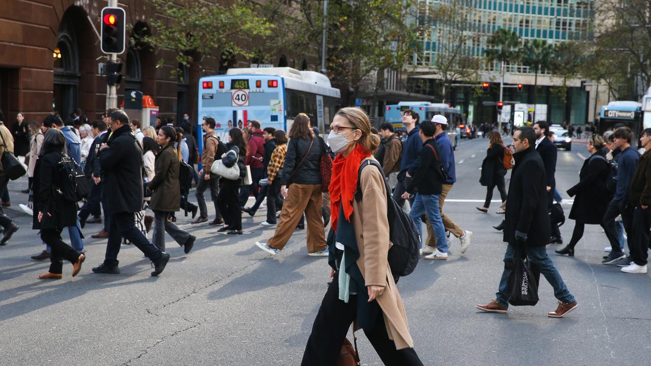 Sydneysiders are seen in the CBD early this morning on the commute. Picture: Newswire / Gaye Gerard