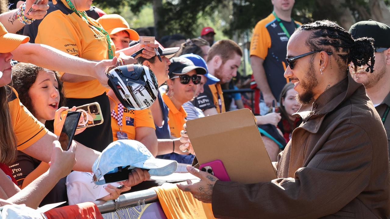 Sun, speed and a sea of orange: Fans turn it on at Albert Park