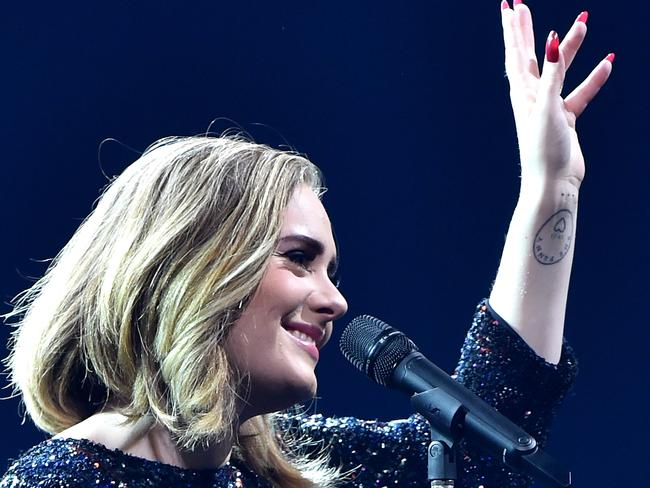 LONDON, ENGLAND - MARCH 15: Singer Adele performs on stage at The O2 Arena on March 15, 2016 in London, England. (Photo by Gareth Cattermole/Getty Images)