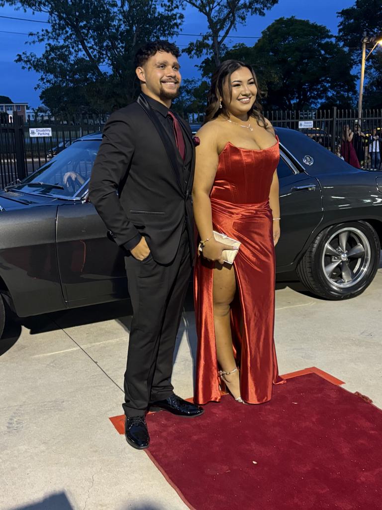 Maryborough State High School students arriving at their formal.