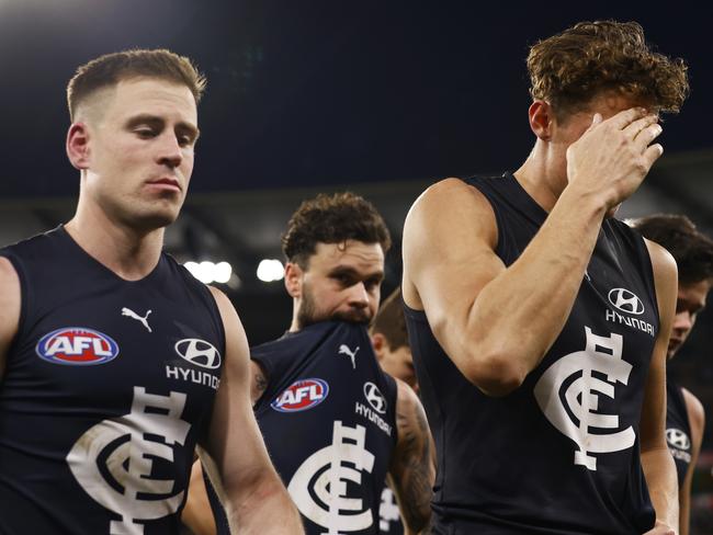 MELBOURNE, AUSTRALIA - AUGUST 21: Charlie Curnow of the Blues looks dejected after the round 23 AFL match between the Carlton Blues and the Collingwood Magpies at Melbourne Cricket Ground on August 21, 2022 in Melbourne, Australia. (Photo by Daniel Pockett/Getty Images)