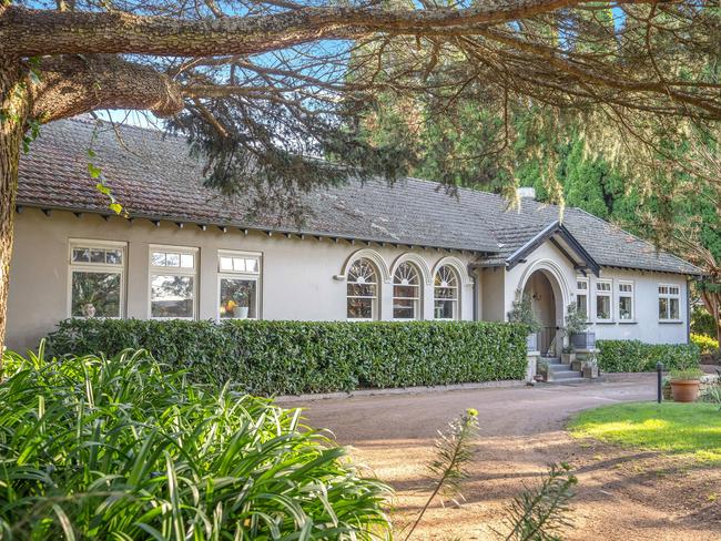 Links House Hotel in the Southern Highlands is on sale.