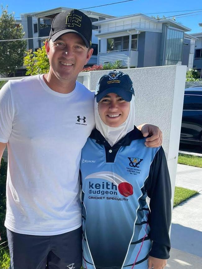 Valley spinner Zoha Siddiqi with her mentor, former Australian spinner Nathan Haurtiz. She made successive Team of the Weeks but missed selection this week