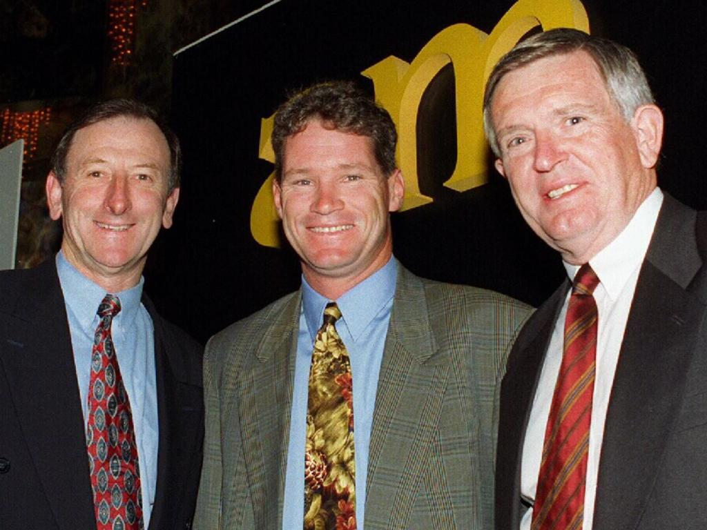Bill Lawry (L) and Keith Stackpole (R) formed one of Australia’s most iconic opening pairs.