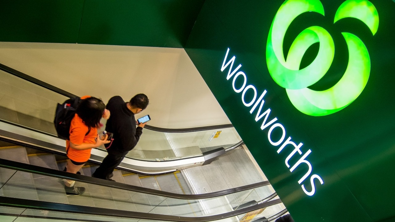 Woolworths shelves rapidly starting to empty in parts of Victoria amid strike