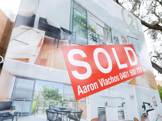 SYDNEY, AUSTRALIA - NewsWire Photos, October 08 2024. GENERIC. Realestate, housing, property, signage. Sold sign outside apartment building in Randwick. Picture: NewsWire / Max Mason-Hubers