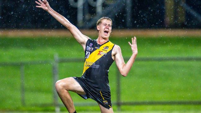 Stanley Cox for the Nightcliff Tigers in the 2024-25 NTFL qualifying final against the Tiwi Bombers. Picture: Patch Clapp / AFLNT Media