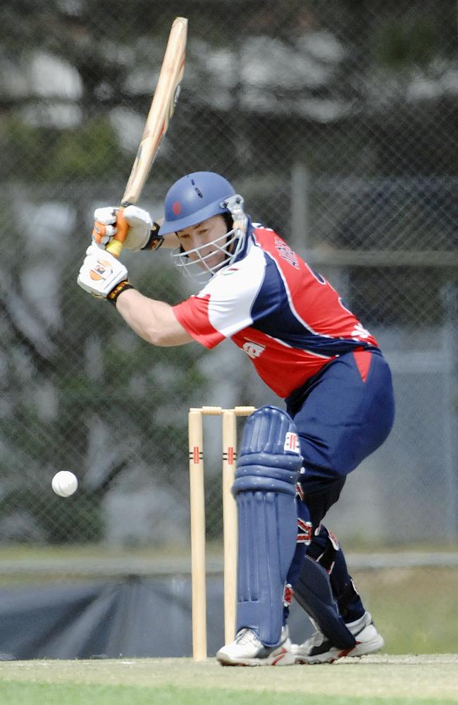 Warren Ayres batting at Shepley Oval.