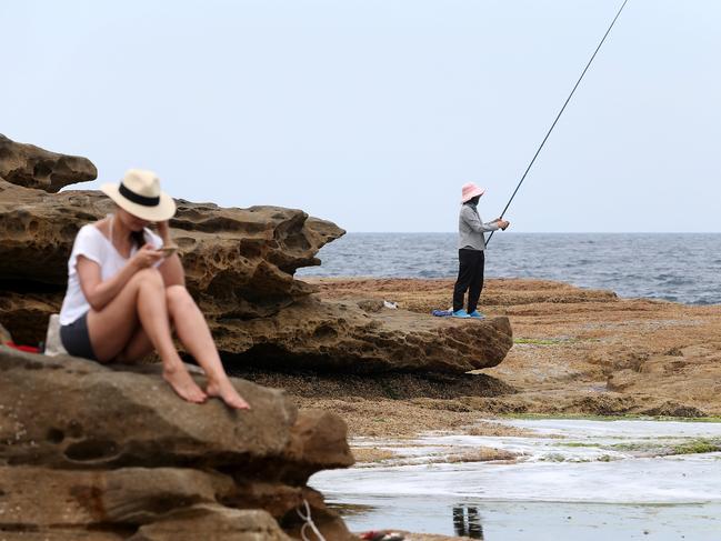 Rock fishermen will have to wear a lifejacket or risk a fine.