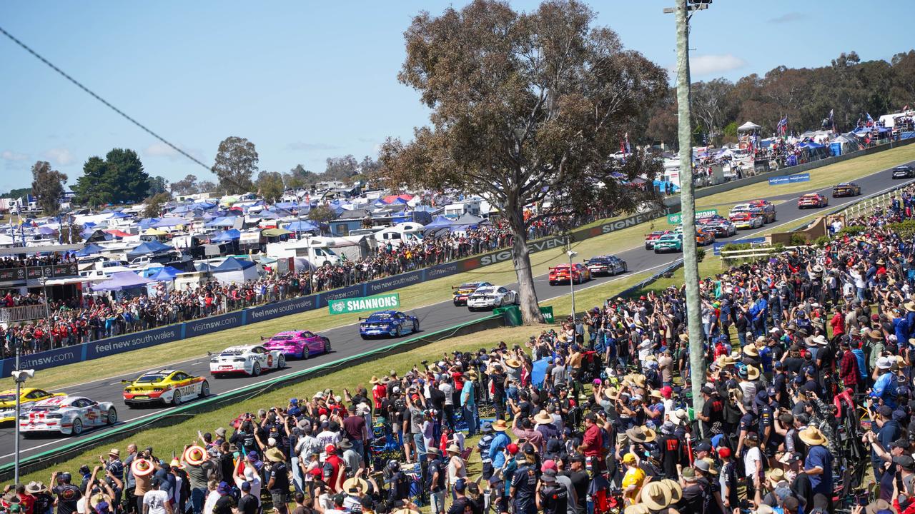 Bathurst Supercars race: huge crowds good weather | The Australian