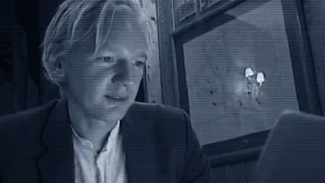 Actor from Underground: The Julian Assange Story in web ridicule