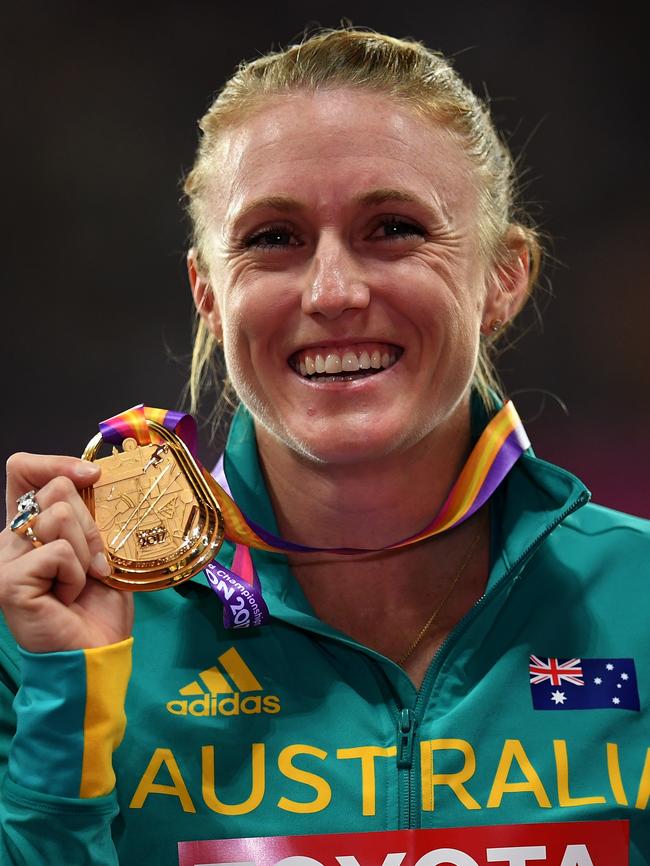 Sally Pearson with her gold.