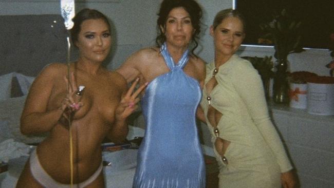 Dhakota Williams is not stranger to baring some skin on social media, stripping down on her birthday for a photo with her mum and a party guest.