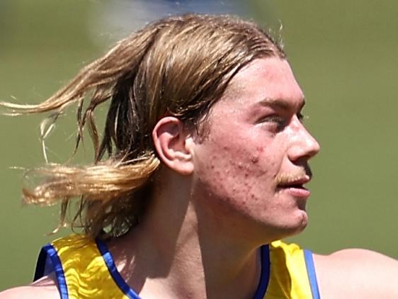 PERTH, AUSTRALIA - NOVEMBER 11: Harley Reid of the Eagles runs thru a drill during a West Coast Eagles AFL training session at Mineral Resources Park on November 11, 2024 in Perth, Australia. (Photo by Paul Kane/Getty Images)