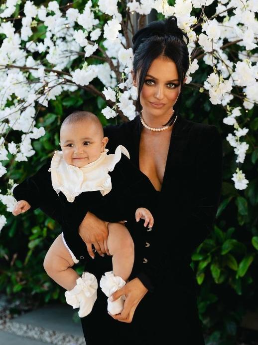 Poppy Radbone has been on the Adelaide influencer scene for a while and has recently welcomed her first child, Blossom. Picture: @poppyradbone_ on Instagram