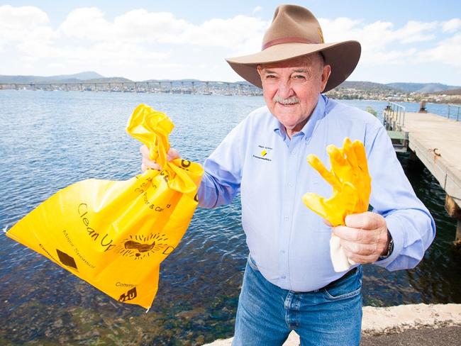 Clean Up Australia Day chairman and founder Ian Kiernan has died, aged 78.