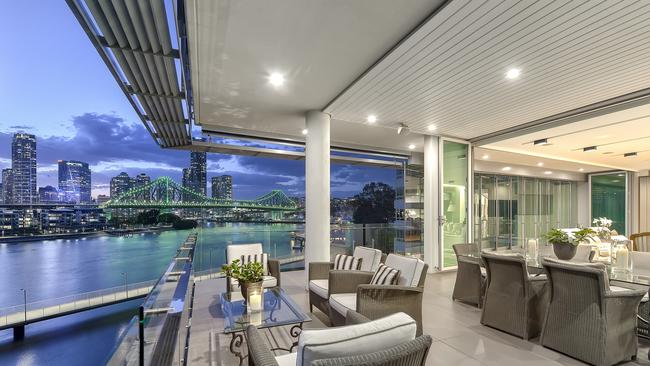 3/81 Moray Street, New Farm, Brisbane boasts magnificent views