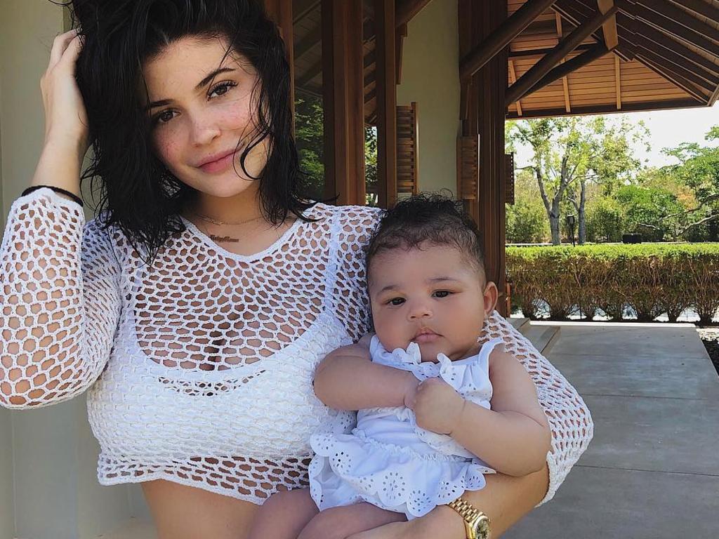1. Kylie Jenner's Baby Blue Hair Transformation: See the Photos - wide 6