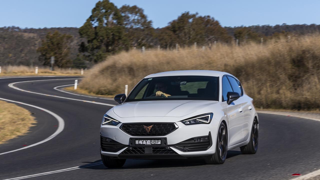 Think of the Cupra Leon V as a detuned Golf GTI.